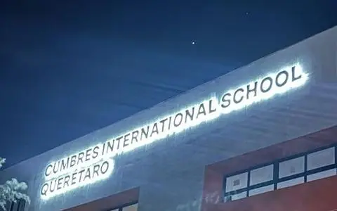 Letrero de Cumbres International School