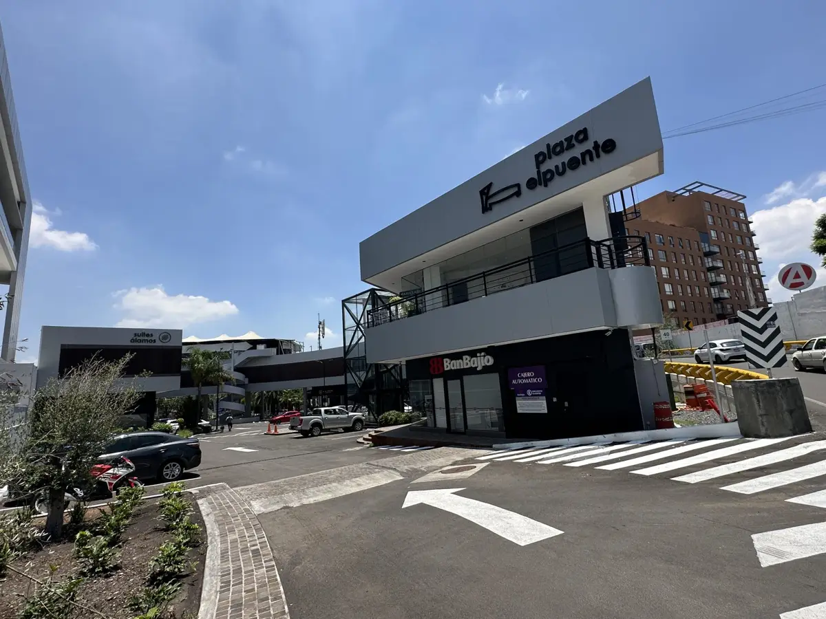 Letras 3D en fachada para Plaza El Puente