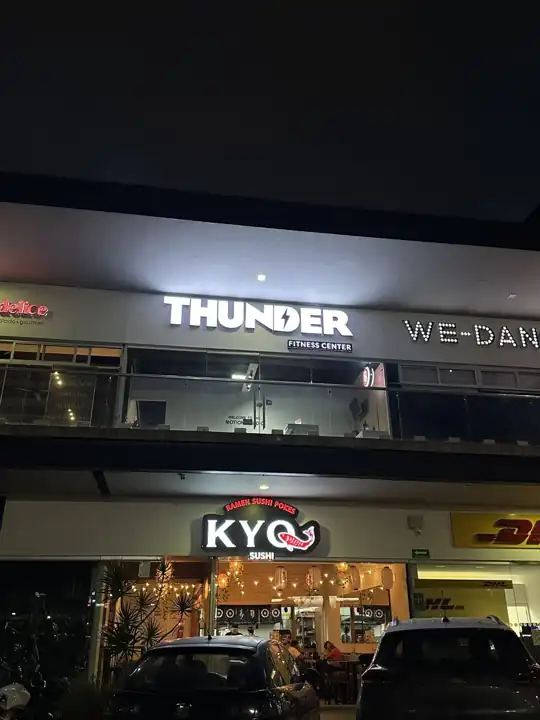 Letras luminosas para Thunder · KYO